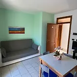 아파트 Casa Pescoluse 50m Dal Mare 마리나 디 페스콜루스